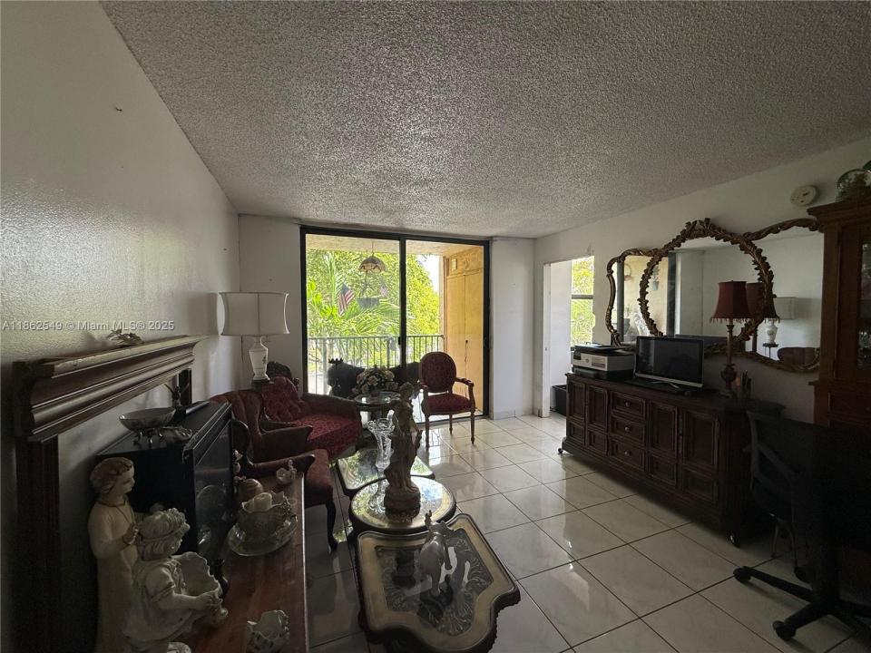 14201 N Kendall Dr 304D, Miami, Florida 33186, HOA KỲ