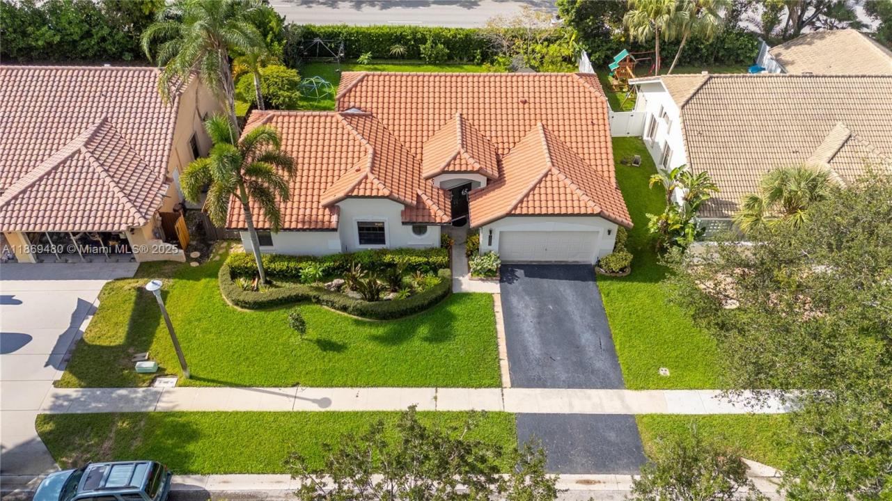 10900 NW 18th Ct, Plantation, Florida 33322