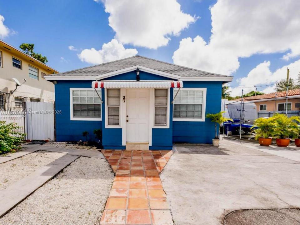 27 SW 55th Ave Rd, Miami, Florida 33134