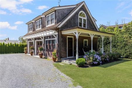 5 Ledge Road, Newport, RI 02840, USA