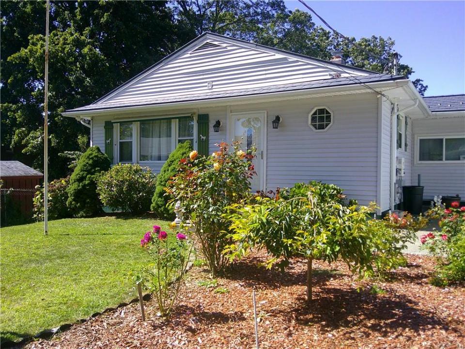16 Kent Street, Cumberland, Rhode Island 02864, USA