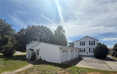 93 Manila Avenue, Woonsocket, Rhode Island 02895, USA