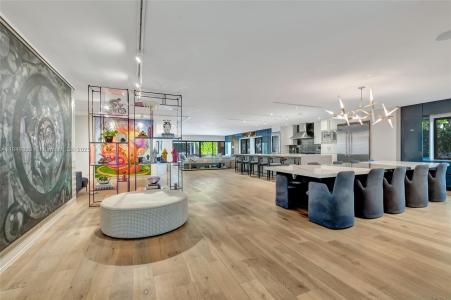 2152 Prairie Ave, Miami Beach, Florida 33139, USA