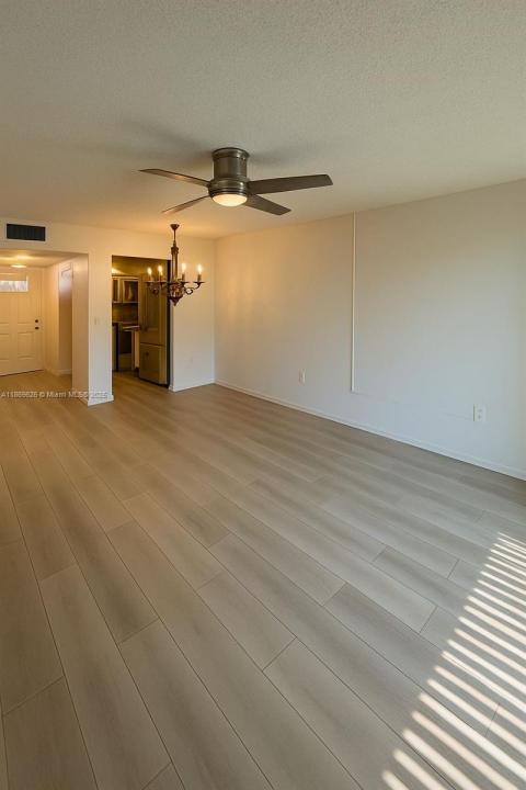 8020 N Sunrise Lakes Dr 112, Sunrise, Floride 33322, États-Unis