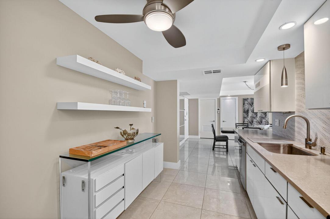 3546 S Ocean Boulevard 404, South Palm Beach, Florida 33480