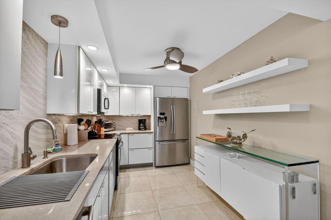 3546 S Ocean Boulevard 404, South Palm Beach, Florida 33480