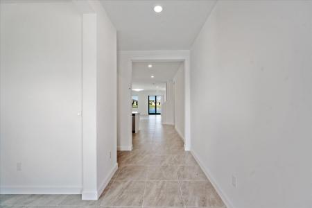 1321 Whitcombe Drive, Royal Palm Beach, 佛罗里达州 33411, 美国