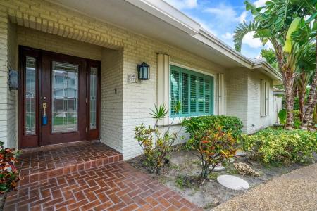 3721 NE 29th Ave, Lighthouse Point, Florida 33064