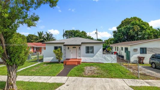 675 W 30th St, Hialeah, Florida 33012, USA