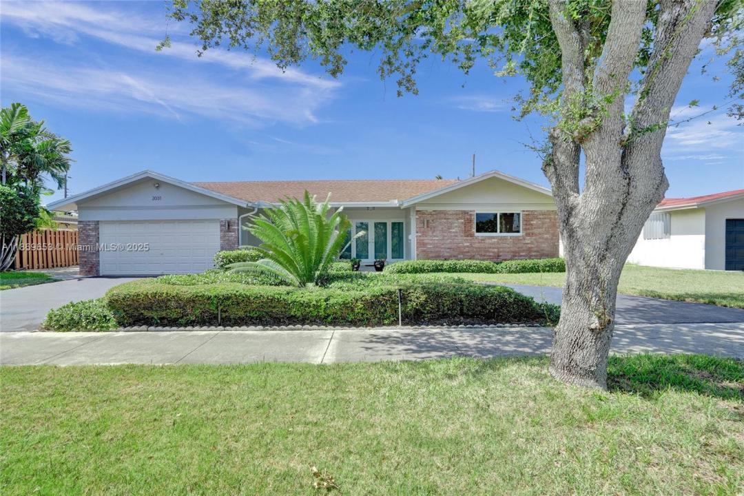 2031 NE 62nd St, Fort Lauderdale, פלורידה 33308, ארצות הברית של אמריקה 