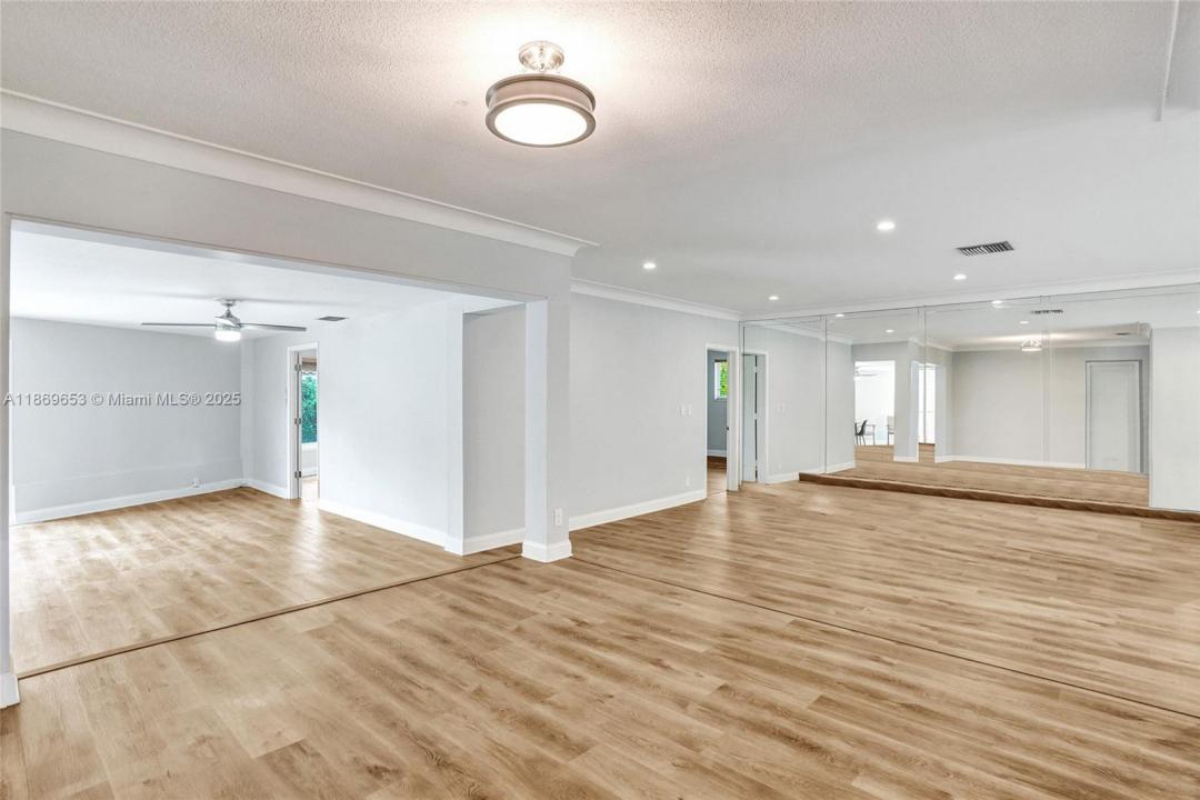 2031 NE 62nd St, Fort Lauderdale, פלורידה 33308, ארצות הברית של אמריקה 
