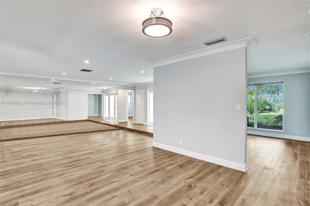 2031 NE 62nd St, Fort Lauderdale, פלורידה 33308, ארצות הברית של אמריקה 