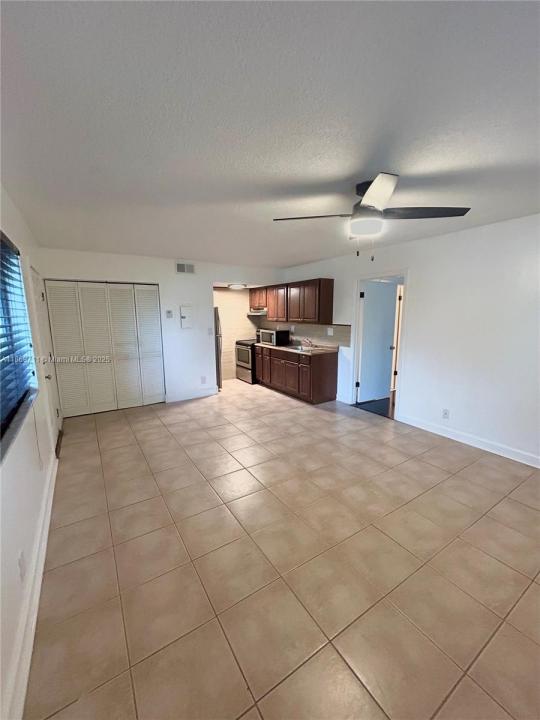 2010 NW 43rd Ter 6, Lauderhill, Florida 33313