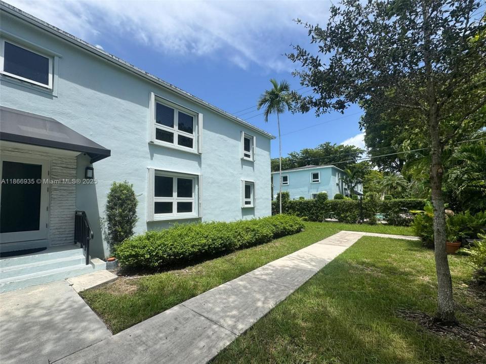 7635 SW 57th Ave 2, South Miami, Florida 33143, Estados Unidos