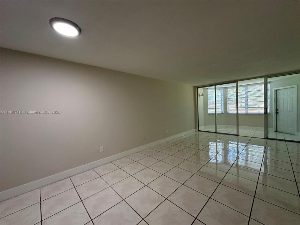 1501 NE 191st St C108, Miami, فلوريدا 33179, الولايات المتحدة