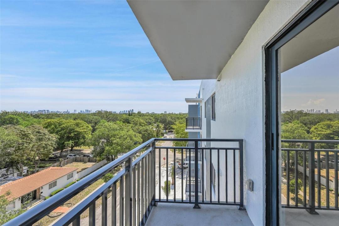 840 NE 130th Street 405, North Miami, Floride 33161, États-Unis