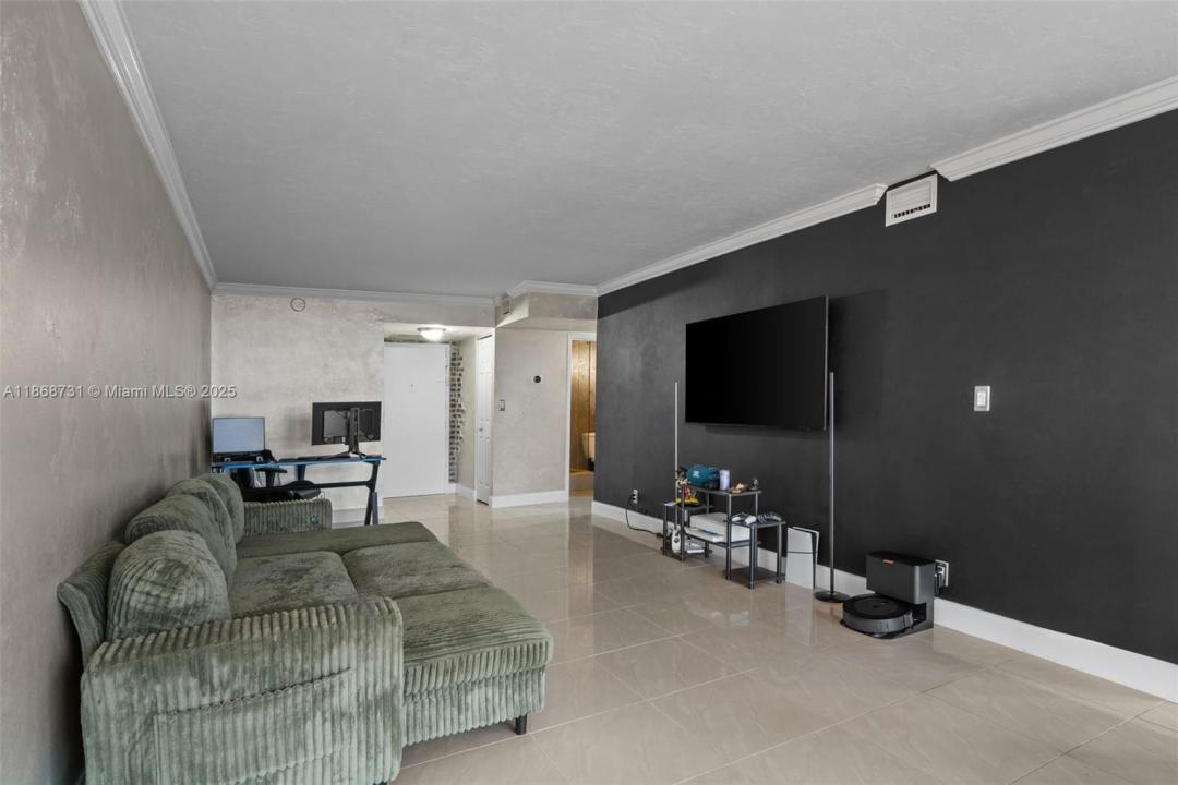 1000 Parkview Dr 1025, Hallandale Beach, Флорида 33009, Соединенные Штаты
