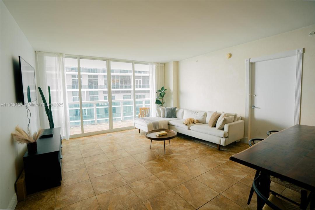 1800 N Bayshore Dr 1412, Miami, فلوريدا 33132, الولايات المتحدة