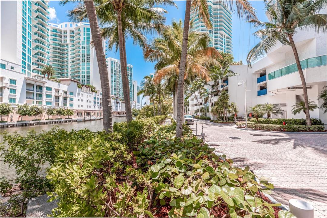 16500 Collins Ave 655, Sunny Isles Beach, 佛罗里达州 33160, 美国