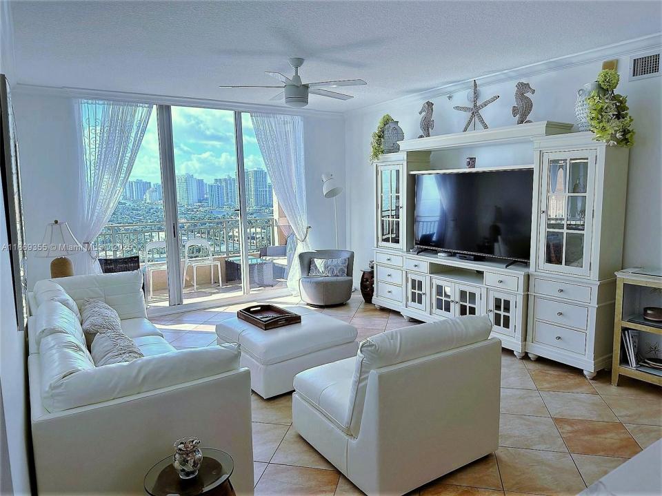 2080 S OCEAN DRIVE PH3, Hallandale Beach, פלורידה 33009, ארצות הברית של אמריקה
