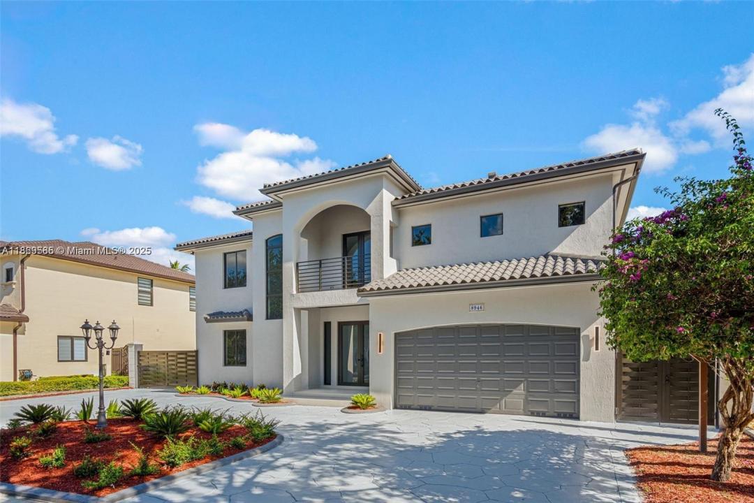 8946 NW 176th Ln _, Hialeah, Florida 33018