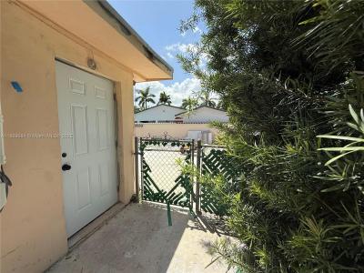 9824 SW 26th Ter 1-2, Miami, Florida 33165, USA