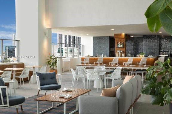 227 NE 2nd St 1707, Miami, فلوريدا 33132, الولايات المتحدة