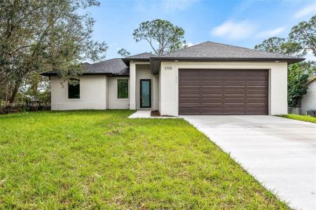 3705 37 SW 37TH ST, Lehigh Acres, Florida 33976-421, USA