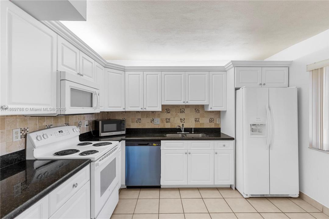 301 Lakeview Dr 102, Weston, Florida 33326, HOA KỲ
