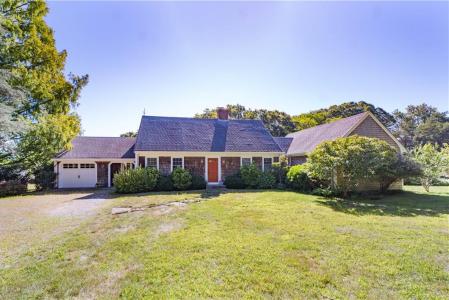 10 Winslow Road, Little Compton, RI 02837, USA