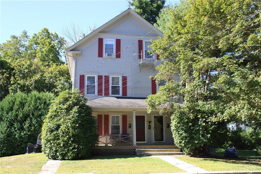 136 Church Street B, Burrillville, Rhode Island 02859, Estados Unidos