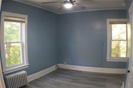 136 Church Street B, Burrillville, Rhode Island 02859, Estados Unidos