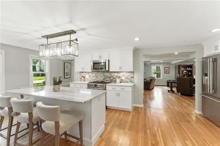121 Hedgerow Drive, Warwick, רוד איילנד 02886, ארצות הברית של אמריקה