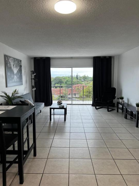 4164 Inverrary Dr 510, Lauderhill, Florida 33319, Amerika Birleşik Devletleri