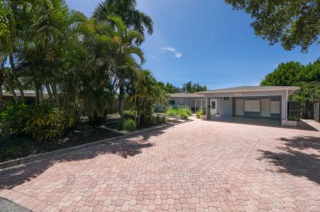 2164 NE 27th Drive, Wilton Manors, Florida 33306