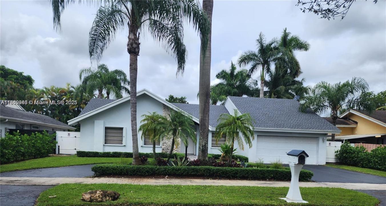 14221 SW 106th Ter, Miami, Florida 33186, USA