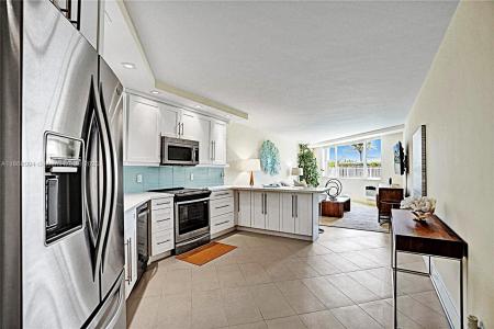 1936 S Ocean Dr 21D, Hallandale Beach, Florida 33009, USA