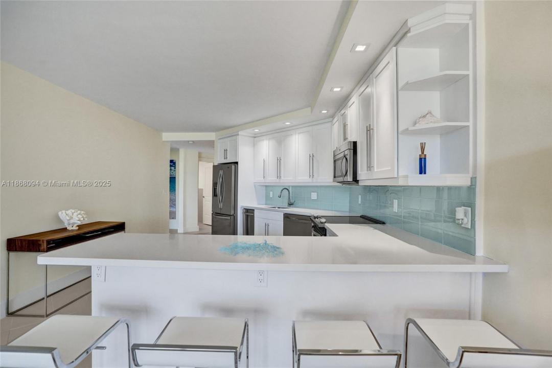 1936 S Ocean Dr 21D, Hallandale Beach, Florida 33009
