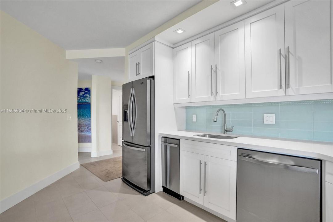 1936 S Ocean Dr 21D, Hallandale Beach, Florida 33009
