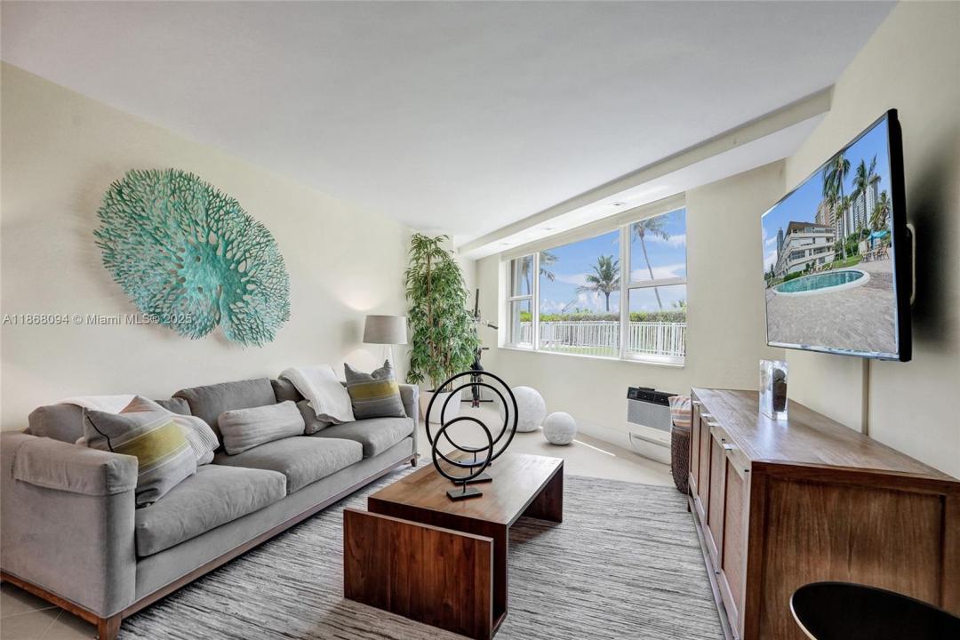 1936 S Ocean Dr 21D, Hallandale Beach, Florida 33009