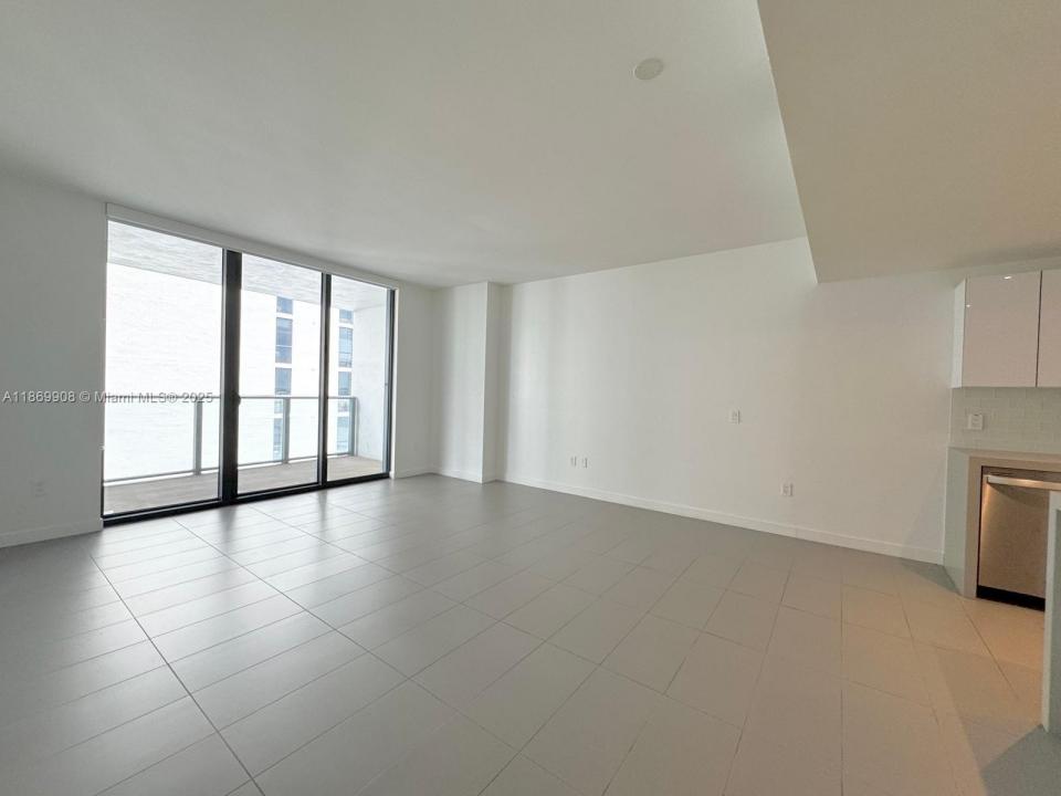 1600 NE 1st Ave 1919, Miami, Florida 33132, USA