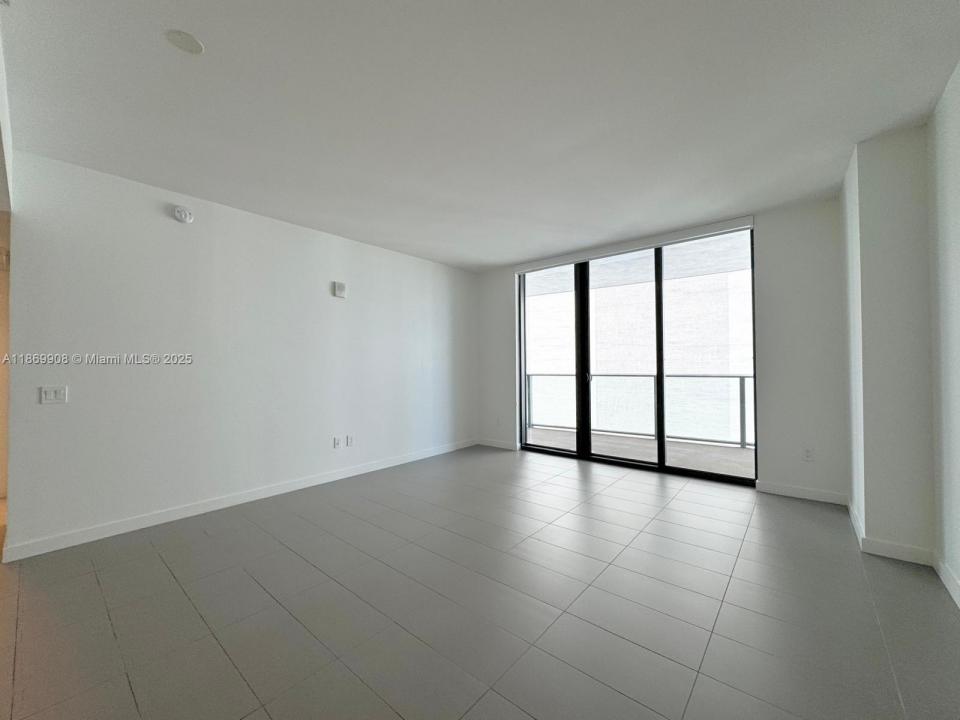 1600 NE 1st Ave 1919, Miami, Florida 33132, USA