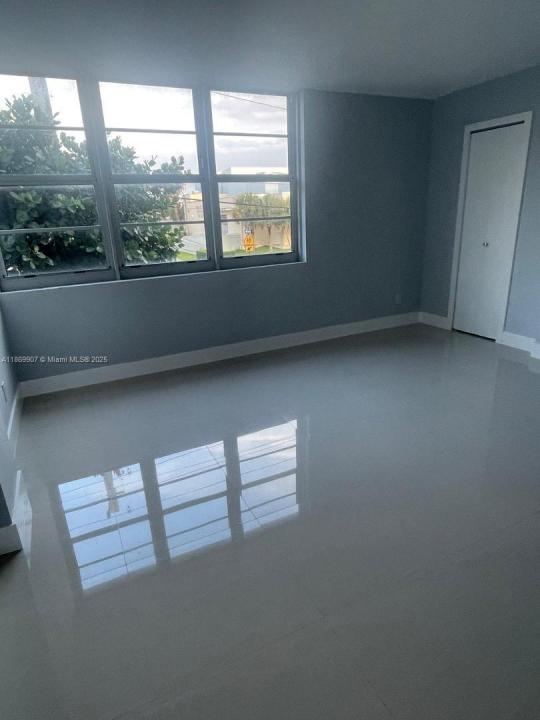 9500 W Bay Harbor Apt 2H, Bay Harbor Islands, Florida 33154