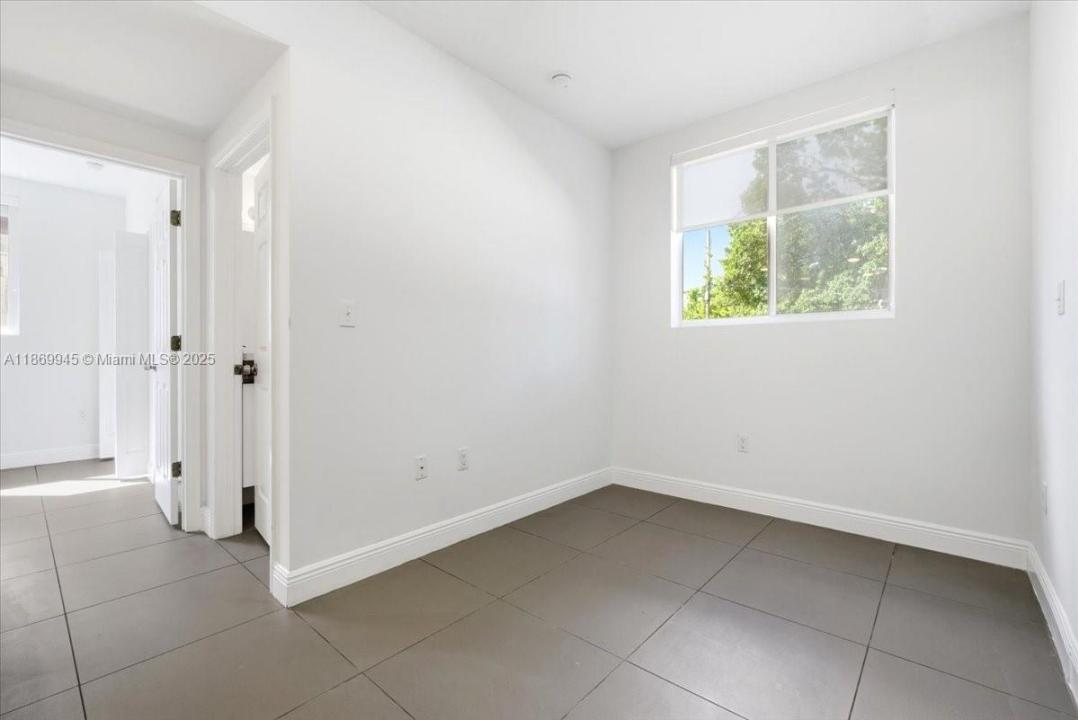 541 NW 33rd St 2, Miami, Florida 33127