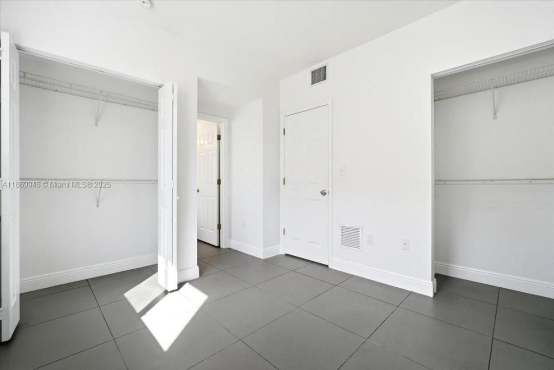 541 NW 33rd St 2, Miami, Florida 33127