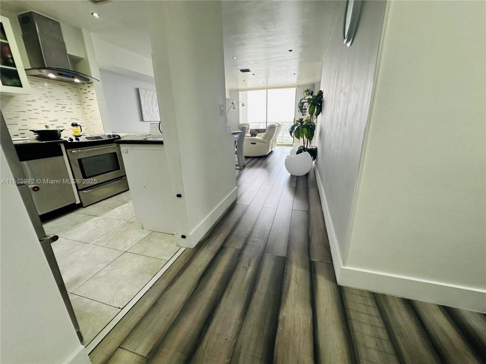 13499 S BISCAYNE BLVD 1702, Miami, Florida 33181, Amerika Birleşik Devletleri
