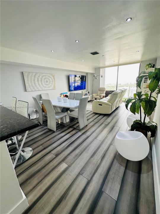 13499 S BISCAYNE BLVD 1702, Miami, Florida 33181, Amerika Birleşik Devletleri