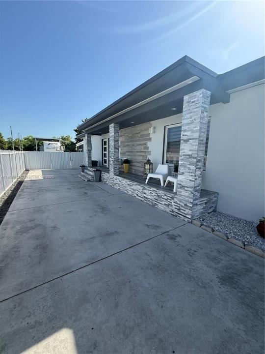 7046 SW 22nd St, Miami, Флорида 33155, Соединенные Штаты