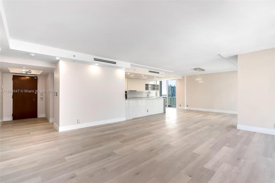 19707 Turnberry Way 23D, Aventura, Florida 33180, USA