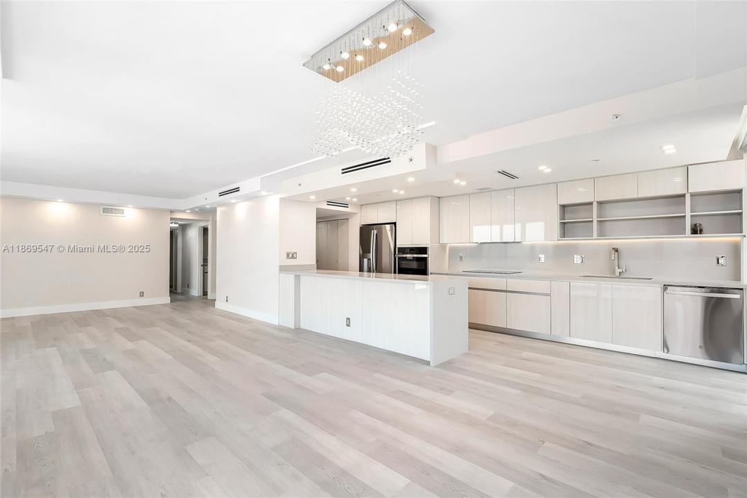 19707 Turnberry Way 23D, Aventura, Florida 33180, USA